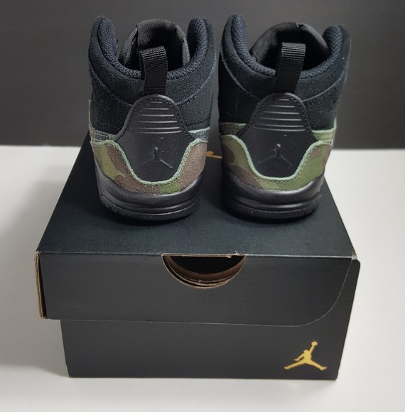 NEW!Air Jordan Legacy 312 Off-Court Shoes - Picture 4 of 7